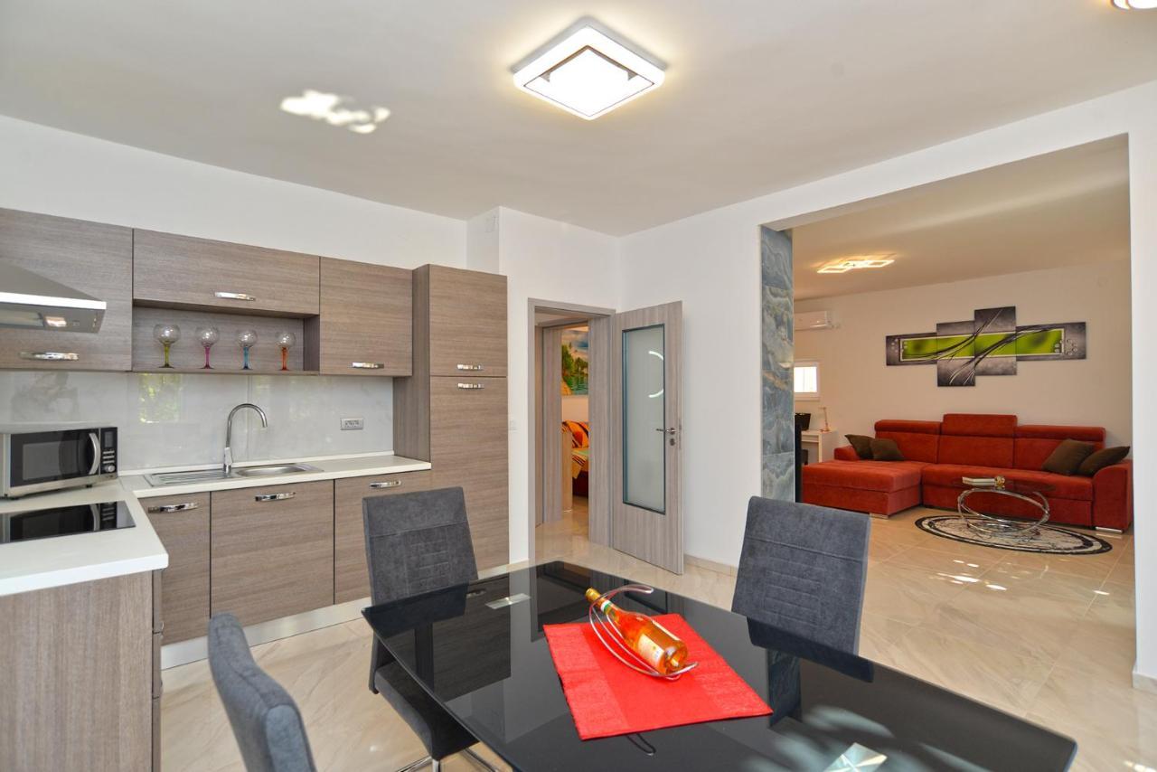 Apartments Mala Vala 925 - Adapted Fažana Eksteriør bilde