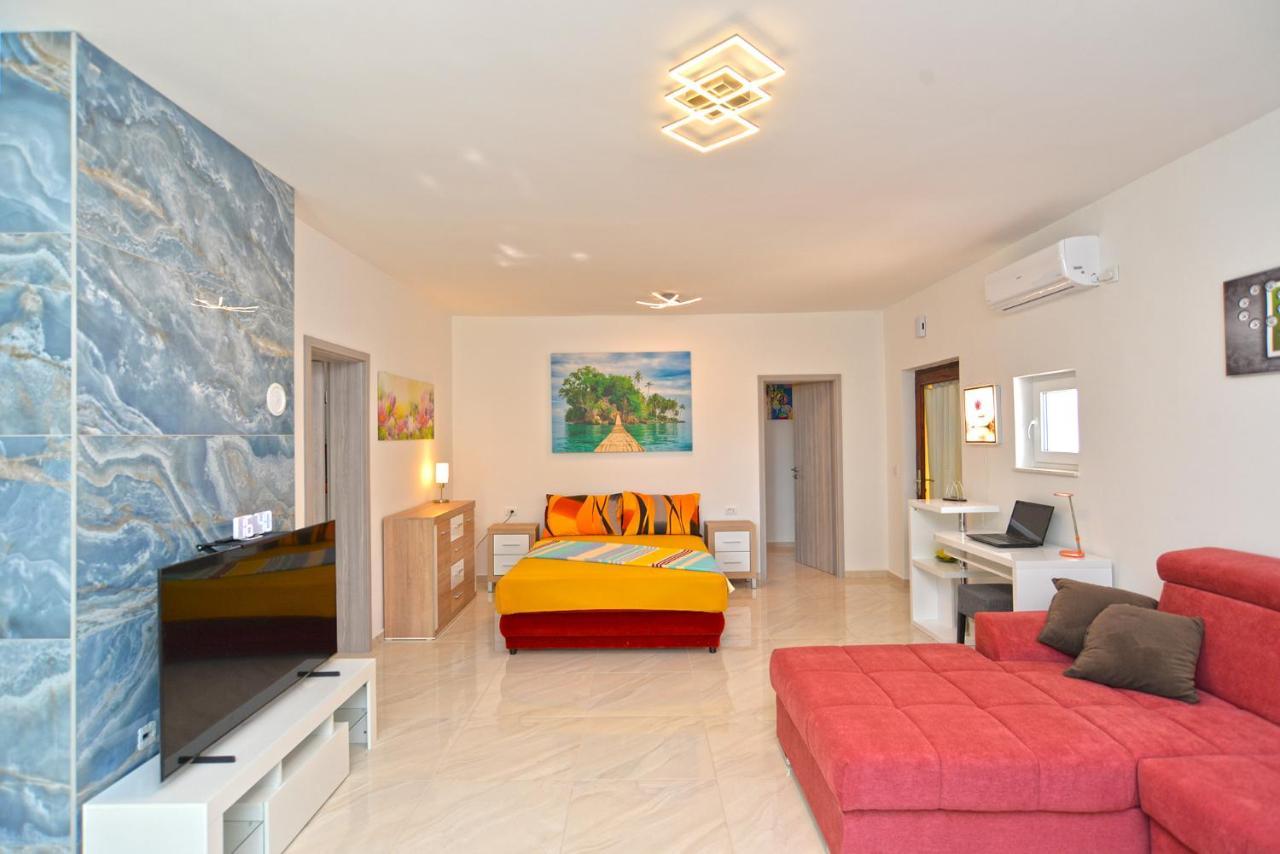 Apartments Mala Vala 925 - Adapted Fažana Eksteriør bilde